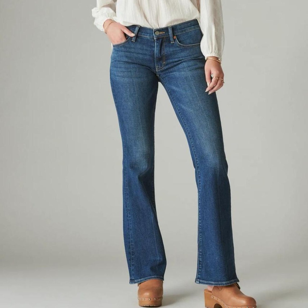 Lucky Brand High Rise Bootcut Bridgette Jeans Dark Wash Flared Cute Denim Pants